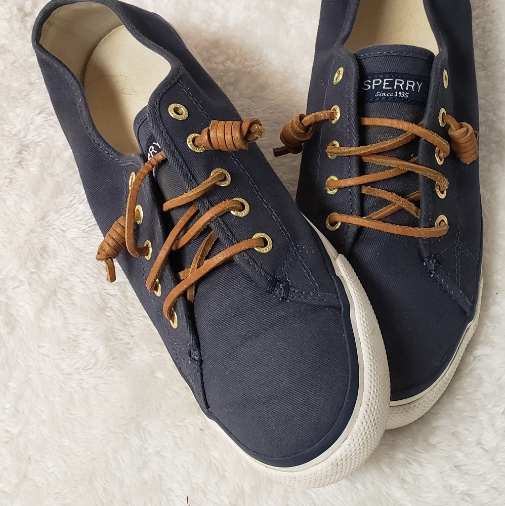Sperry Seacoast Navy Canvass Sneaker